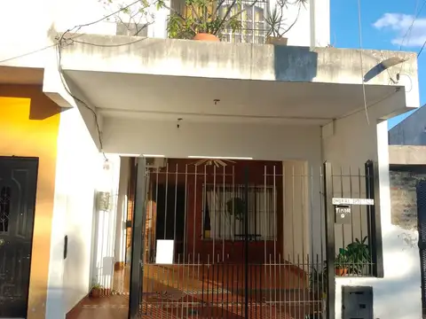 VENTA CASA 3 AMBIENTES-BANFIELD- FINANCIACION