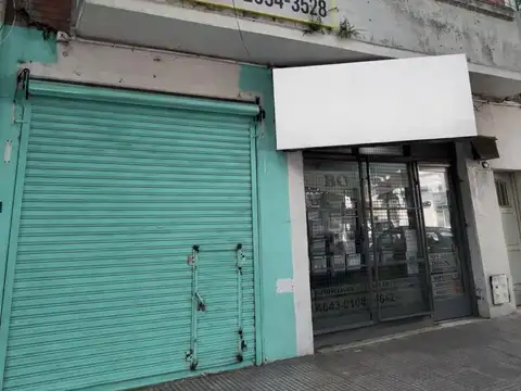 Avenida Lisandro De La Torre 200