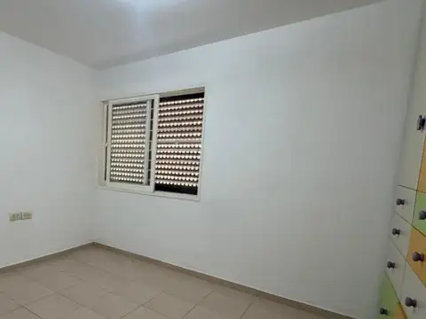 Departamento 6 ambientes con 1 baño