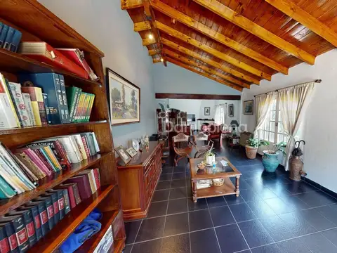 Casa en Venta con 1 cochera