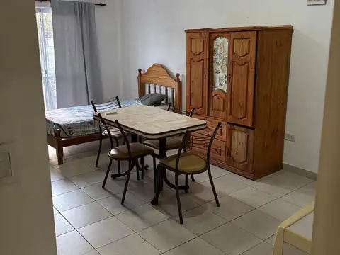 ALQUILER – DEPARTAMENTO MONOAMBIENTE – AMOBLADO