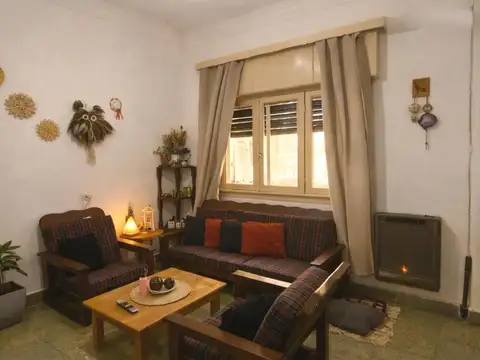 Casa 3 ambientes con 1 baño