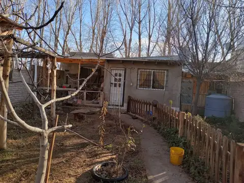 Casa en Alquiler con 1 cochera