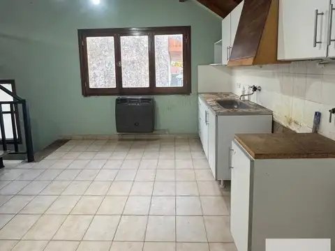 Casa 3 ambientes con 1 baño