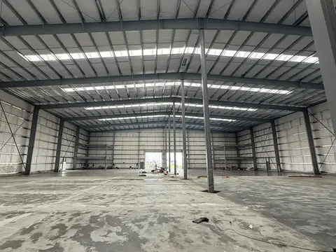 Alquiler A ESTRENAR Deposito de 2900 mts cub Polo Spegazzini sobre calle Principal