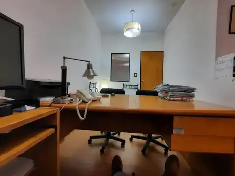 Oficina 2 ambientes con 1 baño