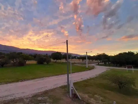 Villa de Merlo, a 5 cuadras del centro, TODOS los servicios