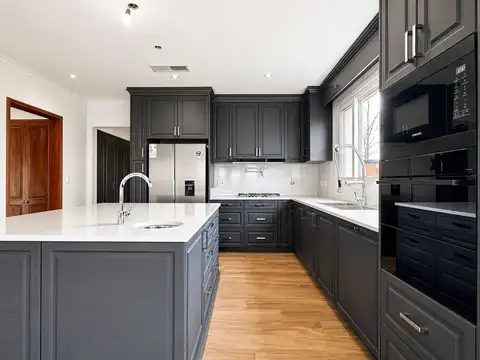 Casa 6 ambientes con 3 baños