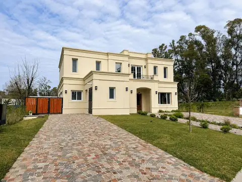 Casa en Venta de 4 dormitorios