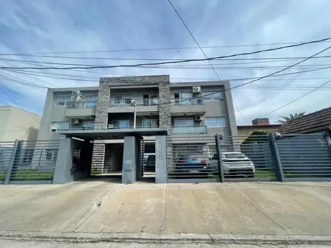 Departamento 2 ambientes con cochera en alquiler