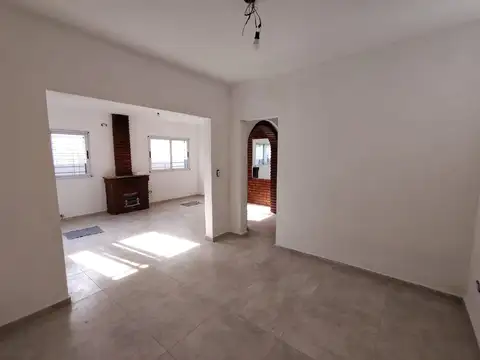Casa en Alquiler en Caseros, $ 1.100.000