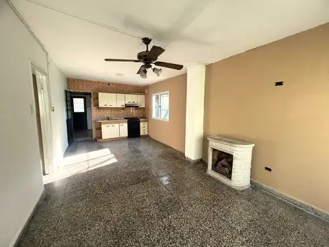 Depto Tipo Casa 4 ambientes con 1 baño