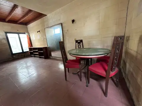 Casa 2 ambientes con 1 baño
