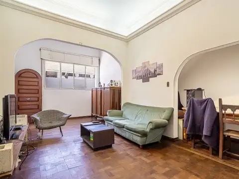 Depto Tipo Casa en Venta en Flores, USD 140.000
