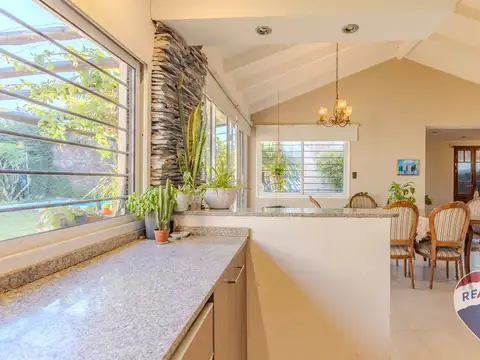 CASA EN VENTA GONNET