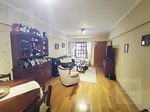 Depto Tipo Casa 5 ambientes con 4 baños