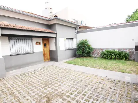 Castelli al 5600 entre Cornelio Saavedra y Gervasio Posadas