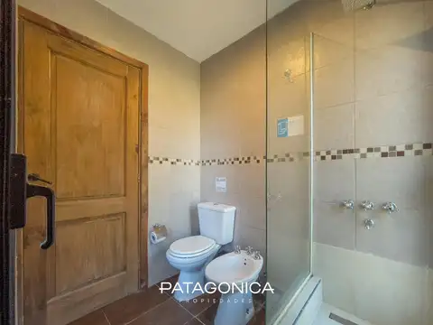 Hotel en Venta en Villa La Angostura, USD 2.400.000