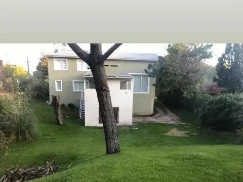 Casa en Alquiler Temporal con 2 cocheras