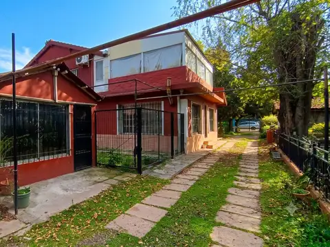 VENTA CASA QUINTA CON PILETA - PONTEVEDRA
