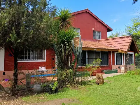 VENTA CASA QUINTA CON PILETA - PONTEVEDRA