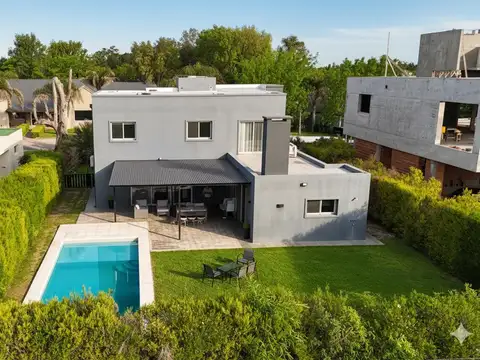 Casa en Venta al Oeste