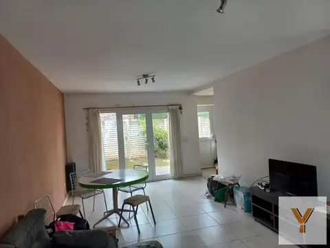 PH en venta - 3 Dormitorios 2 Baños - Cochera - 140,26Mts2 - Dolores