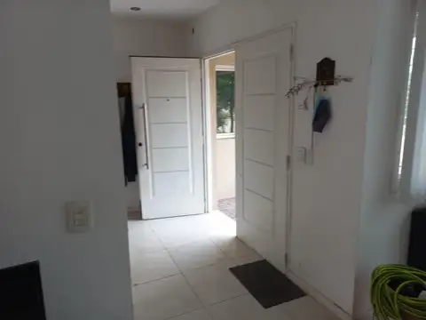 Depto Tipo Casa 5 ambientes con 2 baños