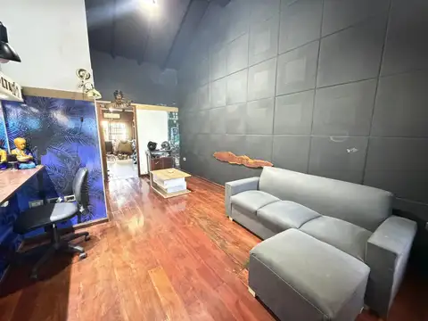 Casa 5 ambientes con 1 baño