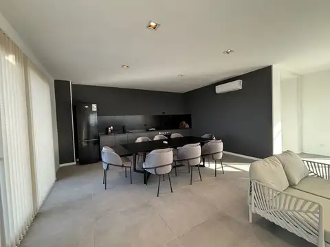 Departamento en Alquiler en Remedios de Escalada, $ 590.000