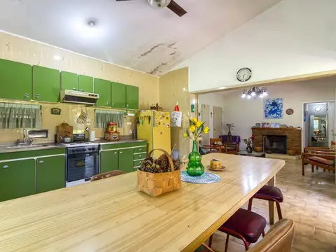 Venta Casa Quinta c/Pileta Terreno 950m2-La Reja