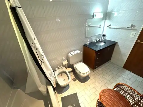 VENTA CASA 4 AMBIENTES CON PILETA+PLEYROOM LUGANO