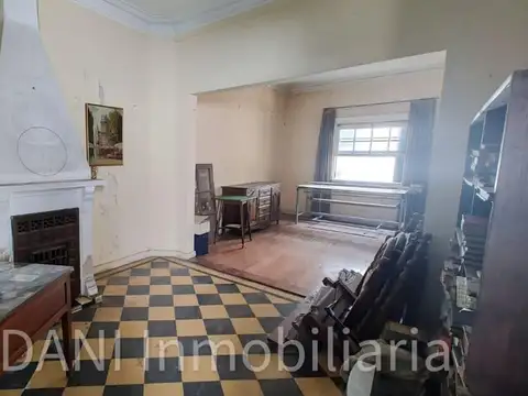 CASA a RECICLAR en Villa Devoto, lote de 8x42