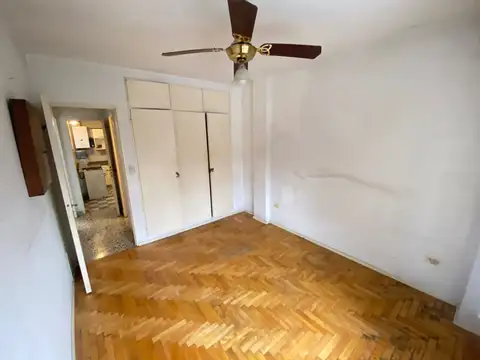 Venta en Block, locales mas vivienda sobre lote en esquina