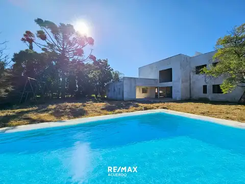 VENTA CASA QUINTA A TERMINAR CUMEHUE SAN NICOLAS