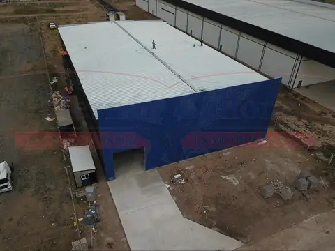 NAVE INDUSTRIAL 1.500 M² EN EL POLO INDUSTRIAL DE SPEGAZZINI