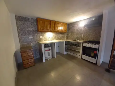 Depto Tipo Casa en Alquiler en Villa Libertad, $ 450.000
