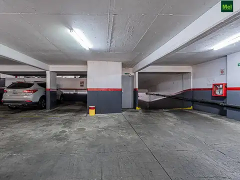 Cochera en Venta con acceso Ascensor