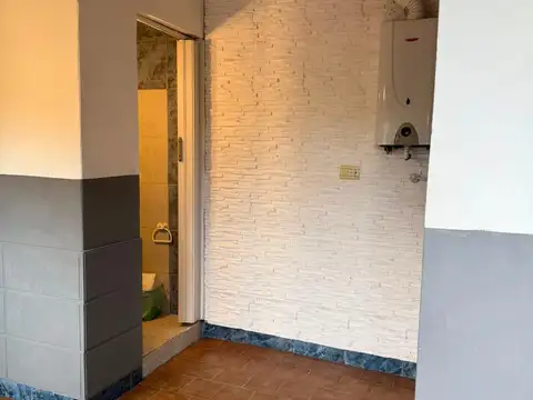 Depto Tipo Casa en Alquiler en Lanús, $ 620.000