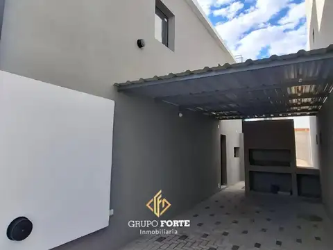 Casa 3 ambientes con 2 baños