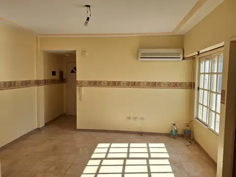 Avenida Lisandro De La Torre 400, Piso 2