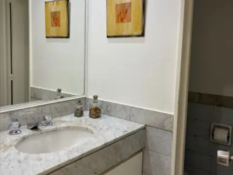 Oficina en Alquiler 50 años