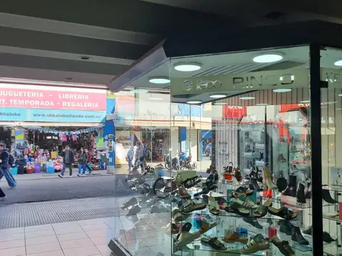 Importante local de 252m2 en excelente zona comercial