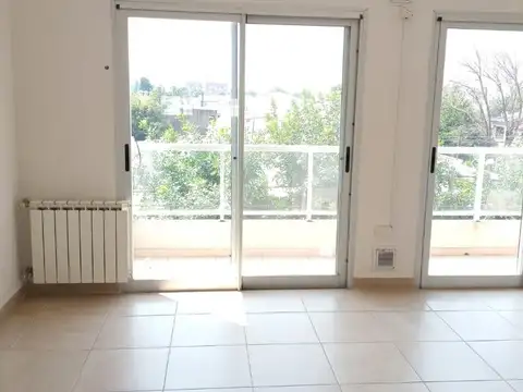 Departamento en Alquiler en Zárate, $ 480.000