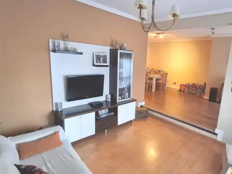 Venta Casa 6 amb más Dependencia Jardin, Sum, Parrilla y Pileta 396 m2 _Olivos