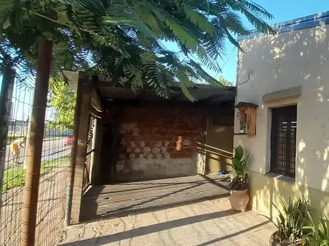 Molina Punta 1000-  B° al 200