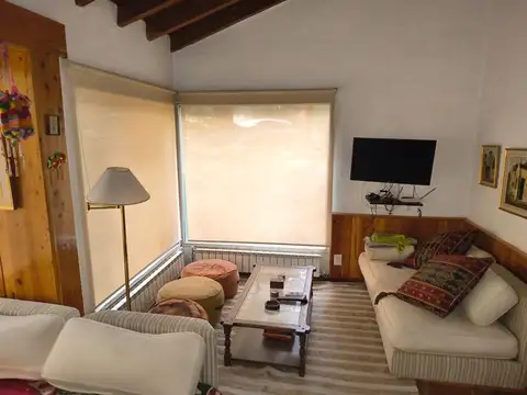 Depto Tipo Casa 6 ambientes con 2 baños