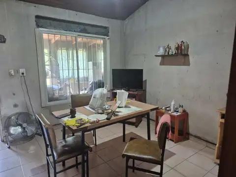 Casa 3 ambientes con 1 baño