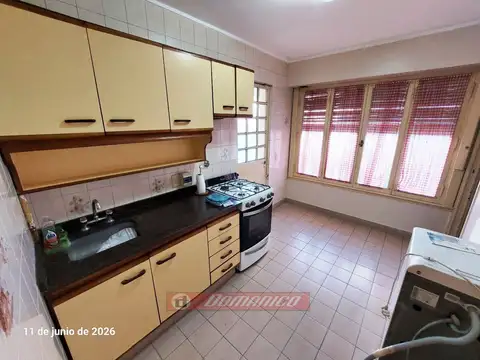 Casa en Alquiler con 1 cochera