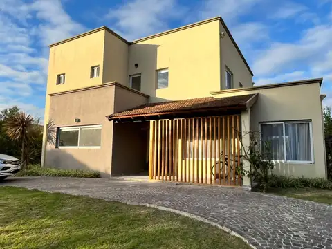 Casa en Venta de 4 dormitorios